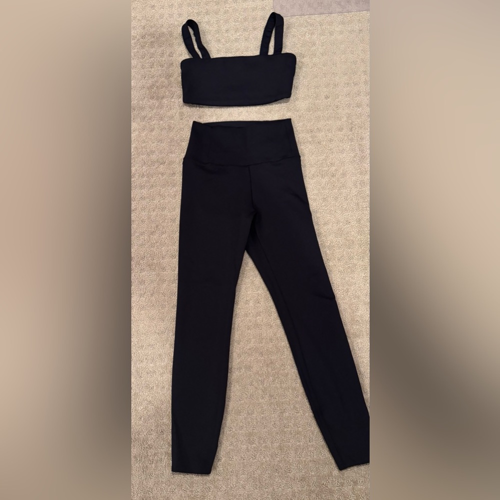 Vuori Evolve Black bra XS and leggings S